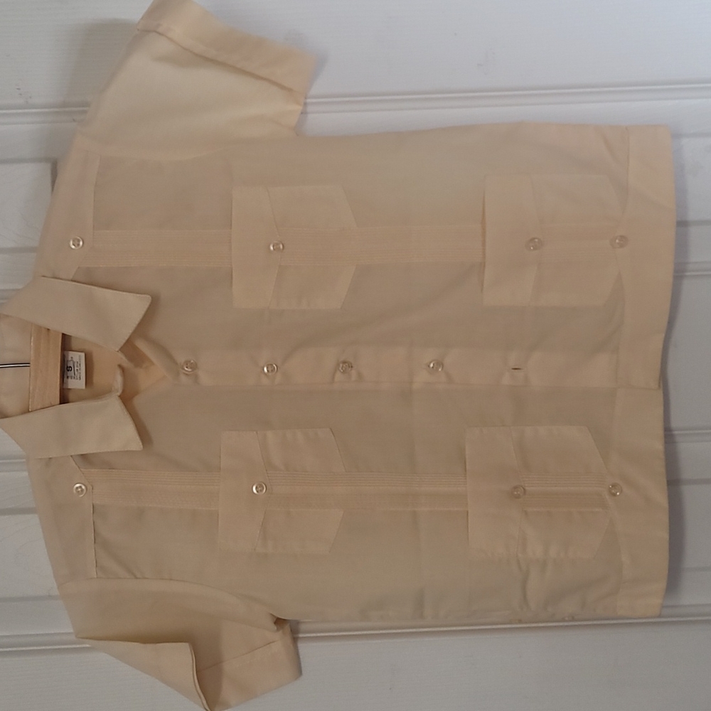 4 pocket infant Guayabera in a yellowish cream color size small